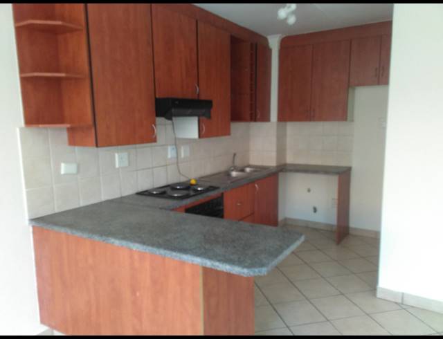 2 BEDROOM APARTMENT TO LET IN NOORDHANG